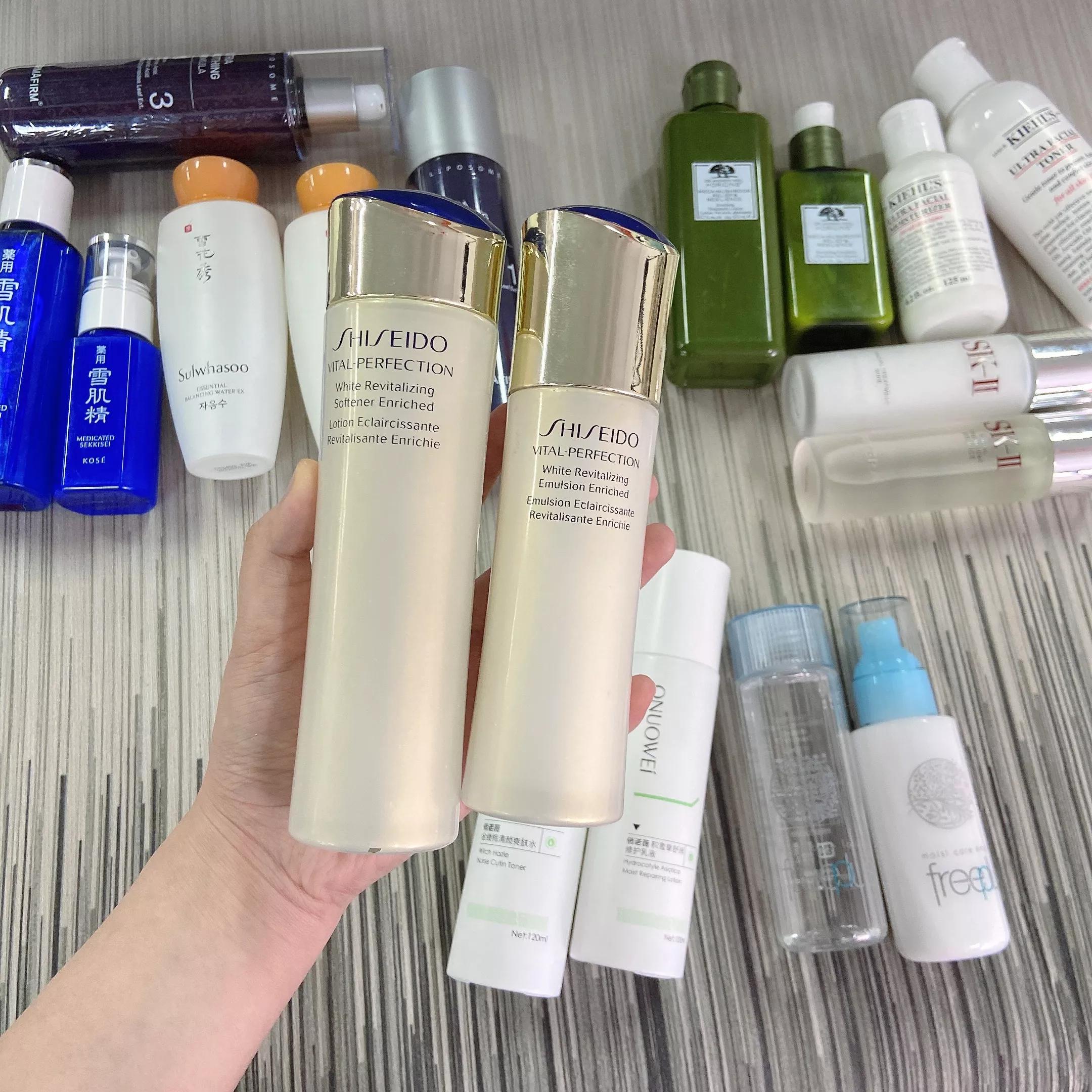 20岁混油皮适合用什么护肤品,30岁混油皮抗初老水乳推荐秋冬