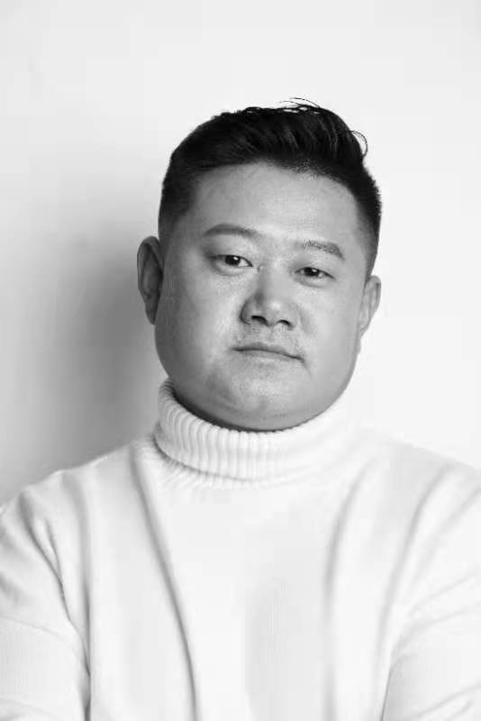 歌手辰雨青首支原创单曲《爱你》全网上线，诉说着浪漫爱情誓言