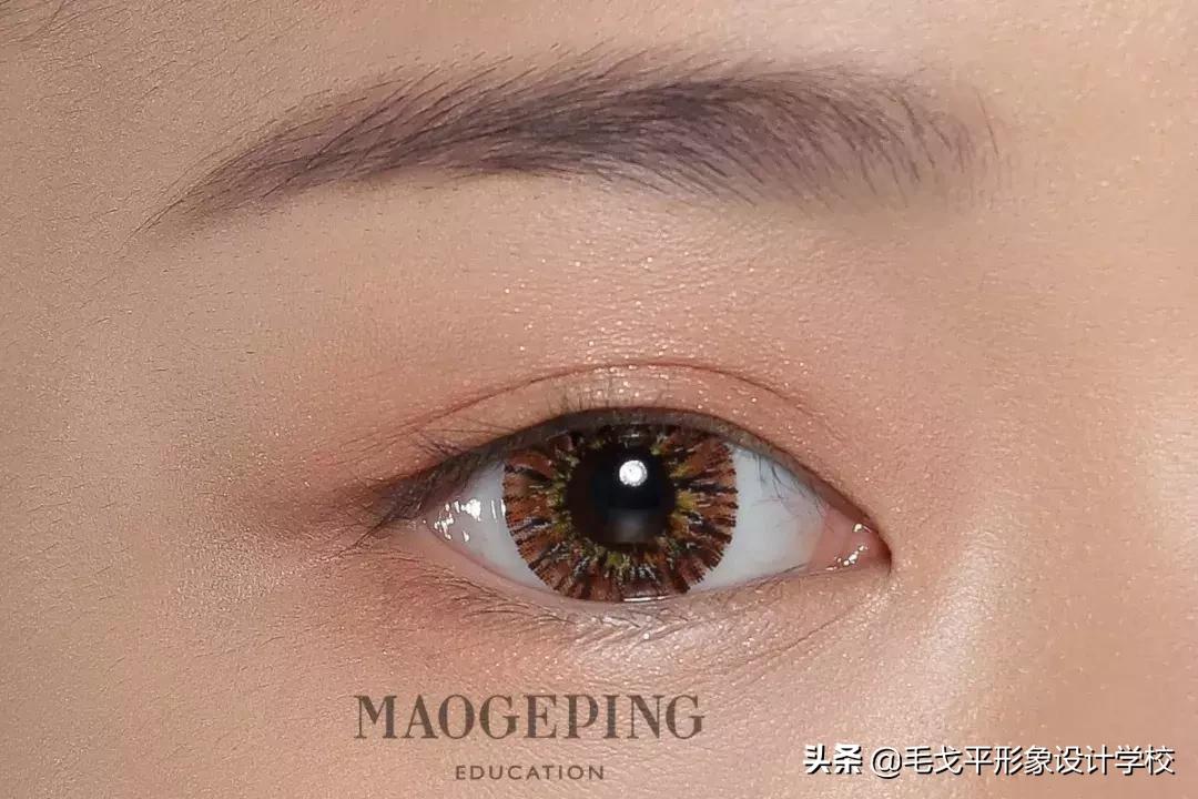 怎样画出大眼妆,如何画出精致眼妆