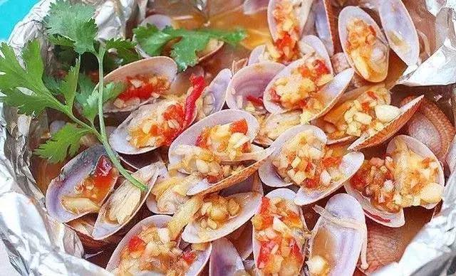 又想骗我去拍照！博大4楼空降网红美食街等你吃！