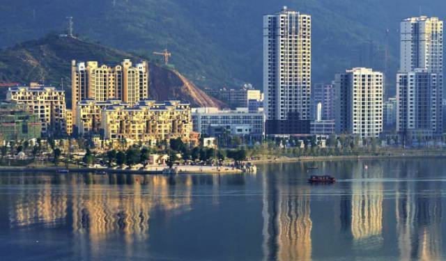 重庆生活压力大吗,重庆生活成本最低的县城