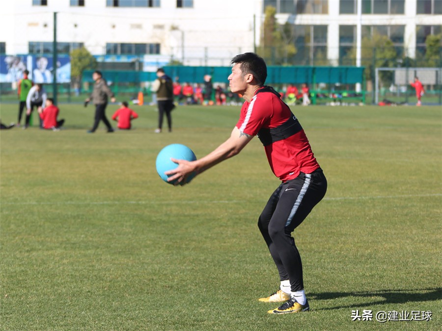 喜欢吃烩面的顾操:曾拒绝家乡球队邀请,退役后还想在建业工作