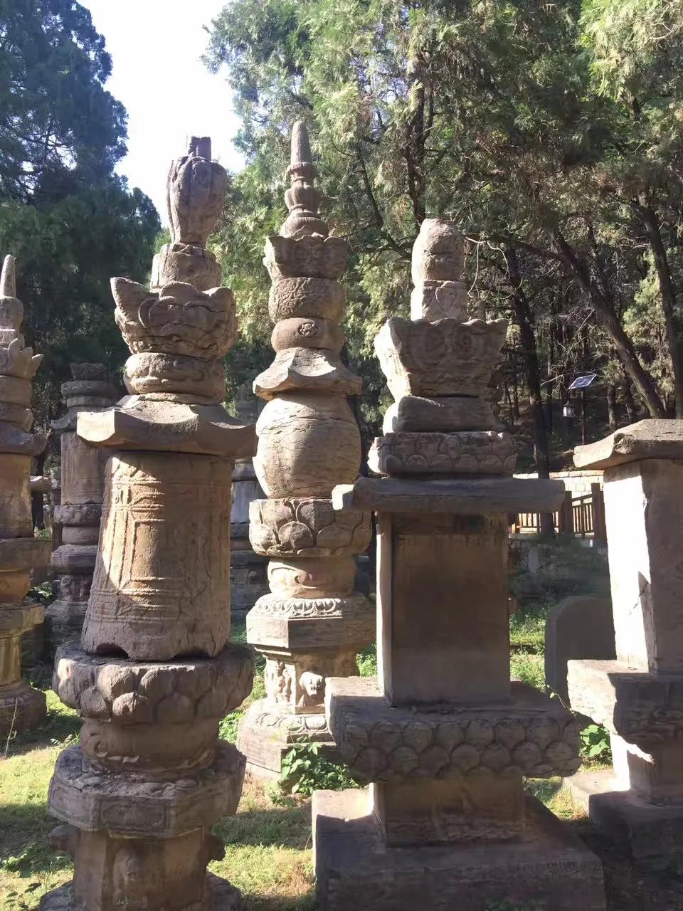 济南灵岩寺有哪些景点,济南圣堤灵岩寺