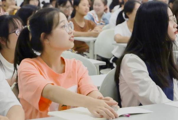 鏁欒偛閮ㄥ叧浜庡仠姝㈠姙瀛︾殑閫氱煡,杩樻病姣曚笟灏卞仠鍔炵殑瀛︽牎