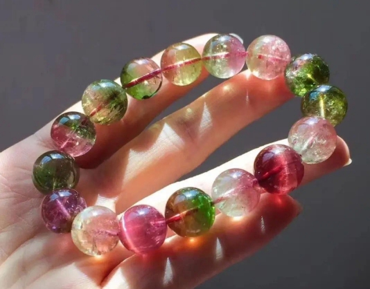 珠宝清凉一夏,夏日缤纷清凉珠宝化身解暑神器