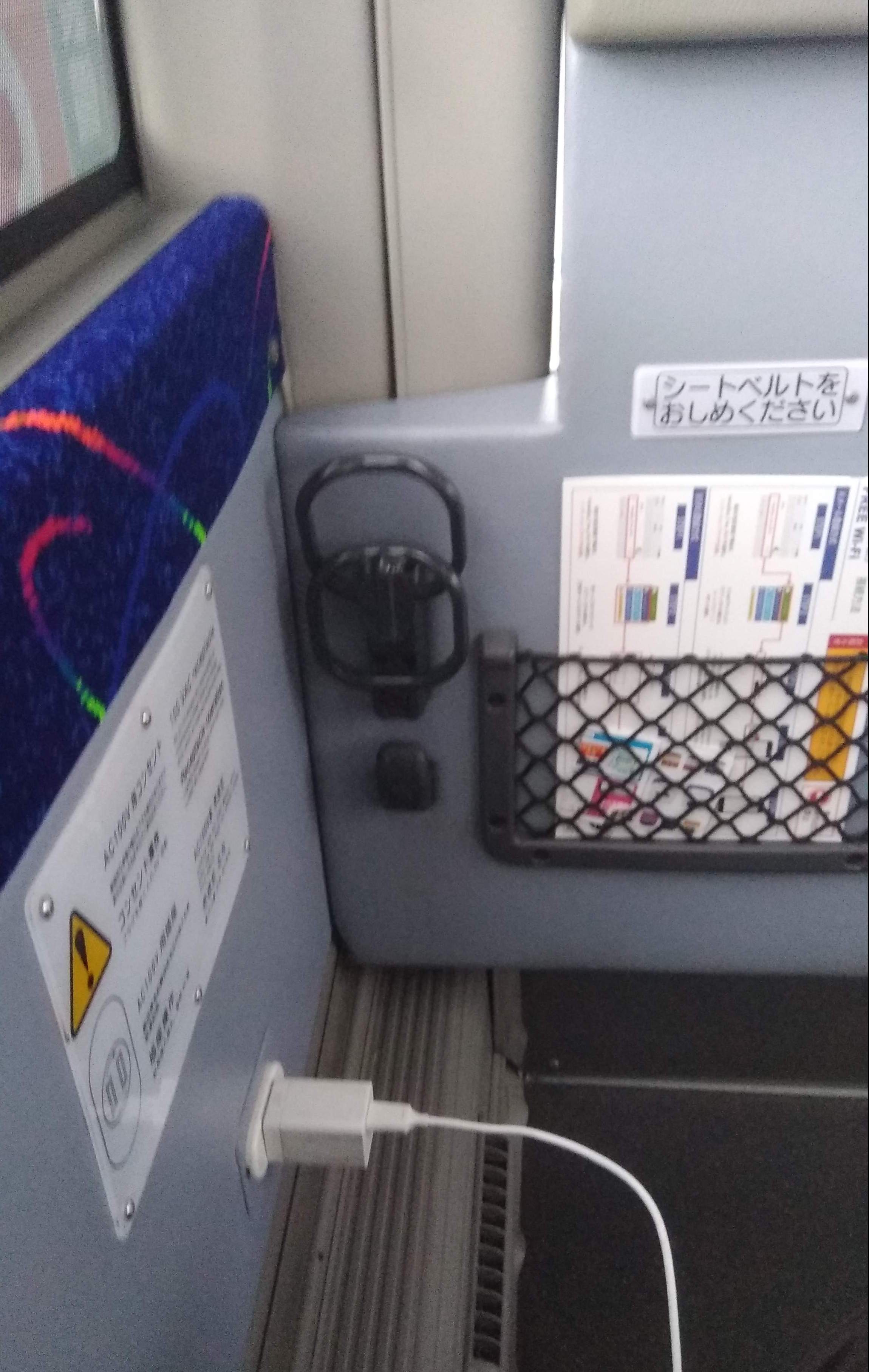 机场大巴司机的主要工作,机场中巴车司机主要做什么