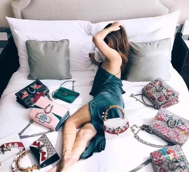 30岁十款必买轻奢包包,奢侈品包包入门