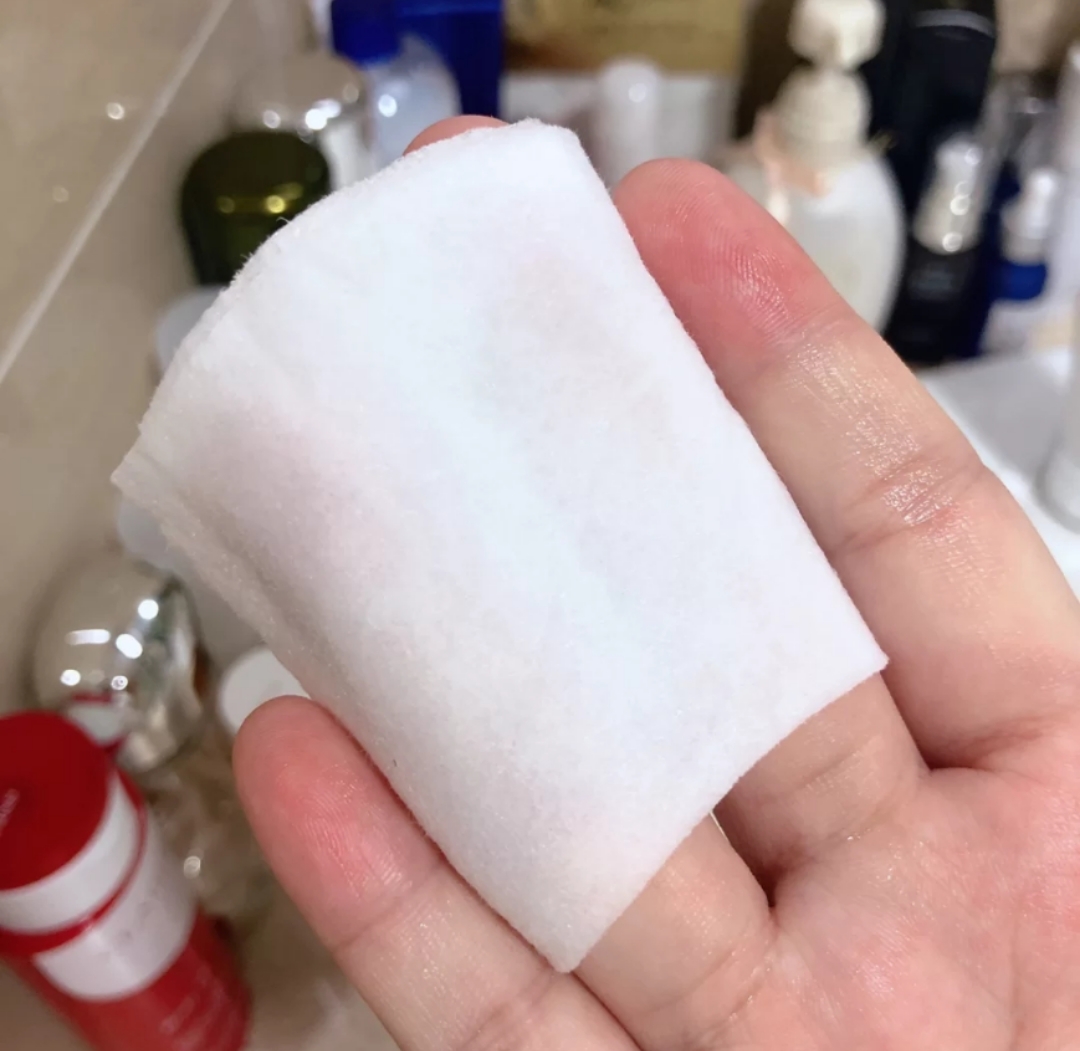 夏天洗完脸擦什么保湿,夏天洗完脸怎么涂防晒