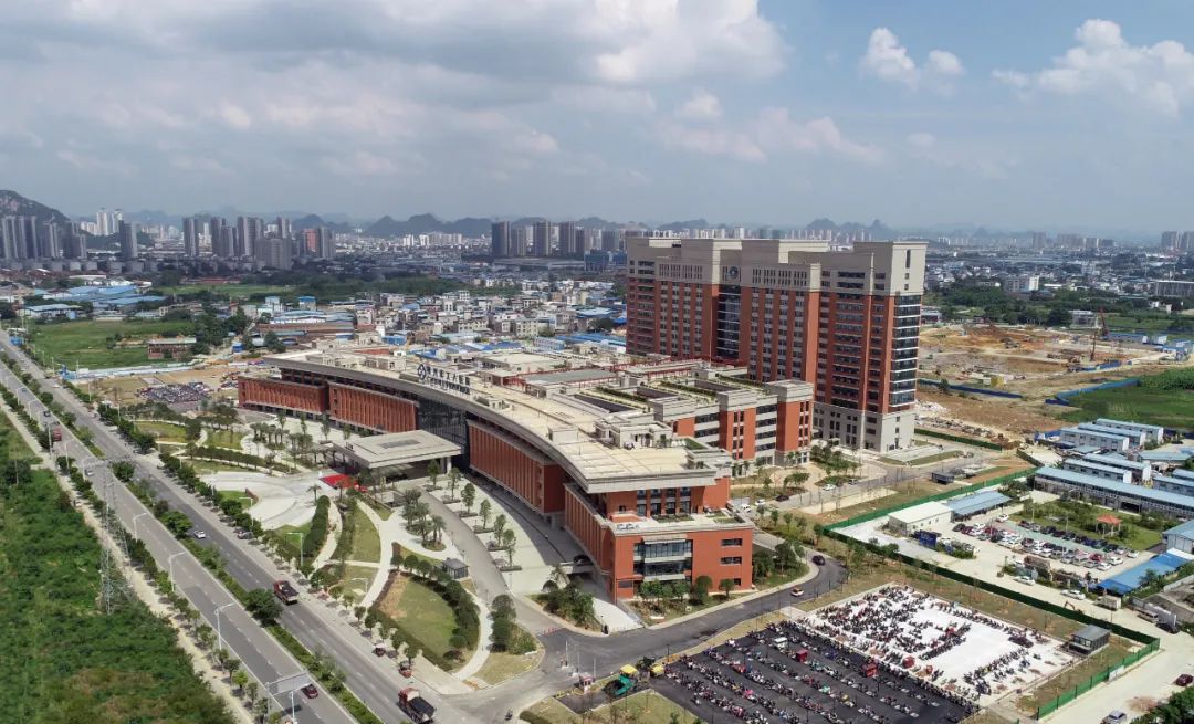 柳州市人民医院医生排名,广西区工人医院