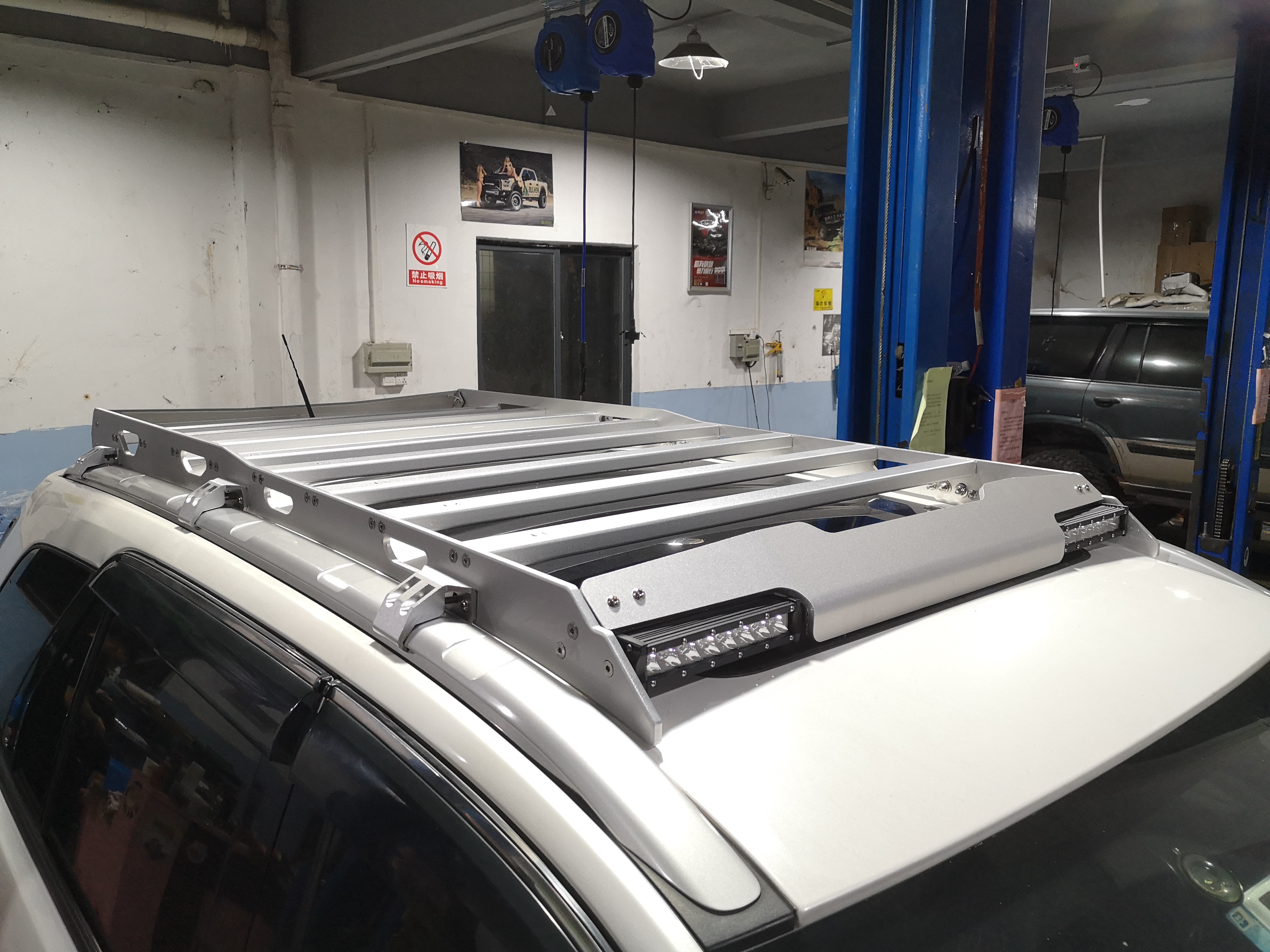 撼路者1.6米行李架车顶框,撼路者铝合金行李框安装