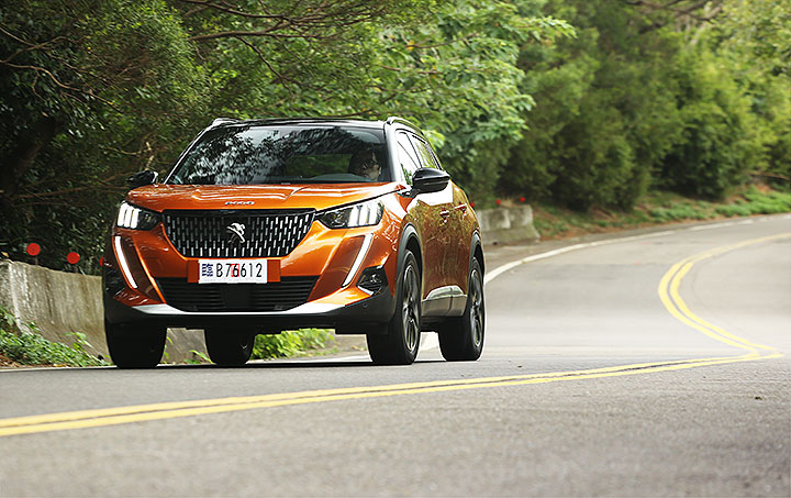 老款标致2008爆改,新款标致2008外观爆改