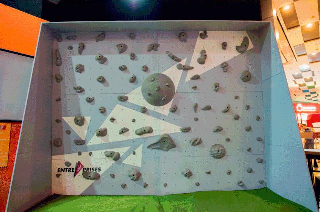 蹦床乐园乐动魔鬼滑梯,室内蹦床滑梯游乐场