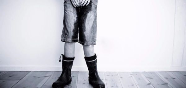 五岁半小孩突然连续尿床怎么办,孩子五岁了忽然尿床连续几天了