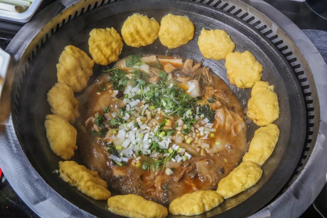 铁锅炖大鱼最正宗的做法,东北铁锅炖大鱼秘制酱料配方