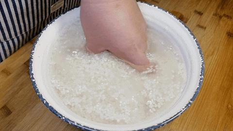 电饭锅焖饭最简单做法,电饭锅懒人焖饭最好吃做法