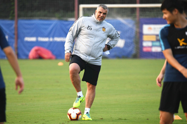 江苏苏宁特谢拉广州富力后防线,江苏苏宁张诚