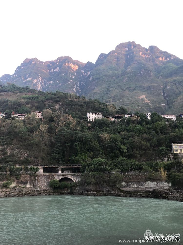 中国百慕大黑竹沟了解一下,穿越黑竹沟揭秘中国百慕大