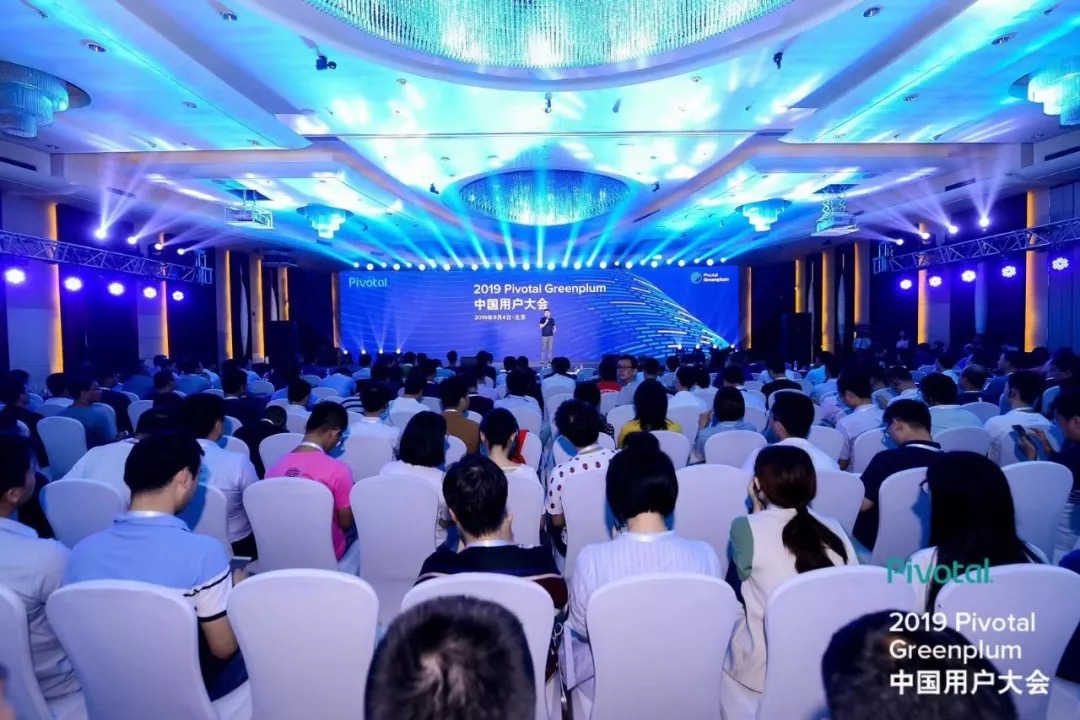 华为鸿蒙智行重新发布智界S7,华为即将上线的自研系统