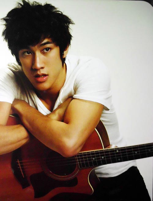 李治廷腹肌锻炼,李治廷花样健身