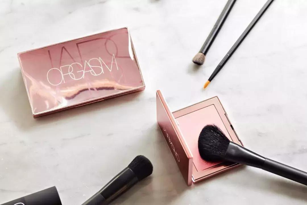 gentlemonster王嘉尔出场,gentlemonster智能眼镜二代