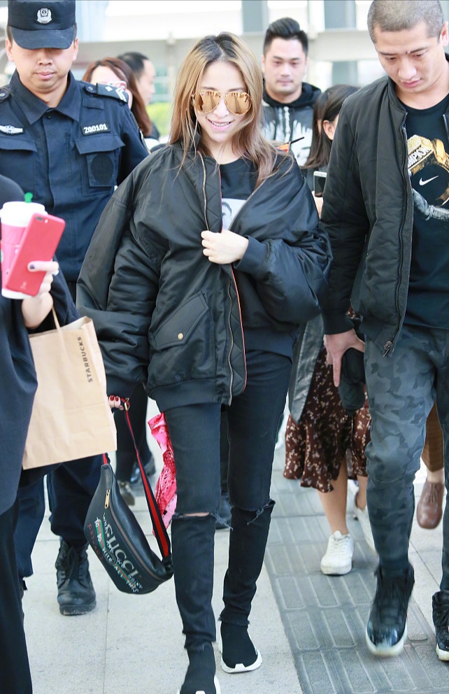 萧亚轩收割完整视频,萧亚轩鲜肉收割机视频