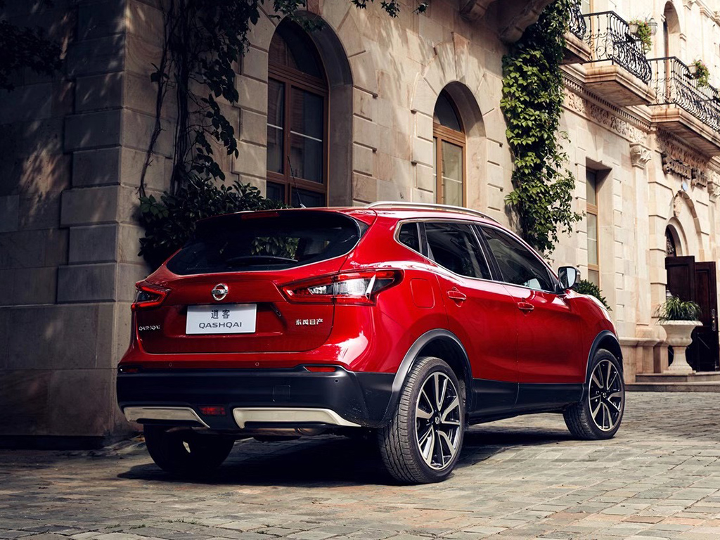 nissan逍客2023款内饰,2022逍客月光银内饰是什么色