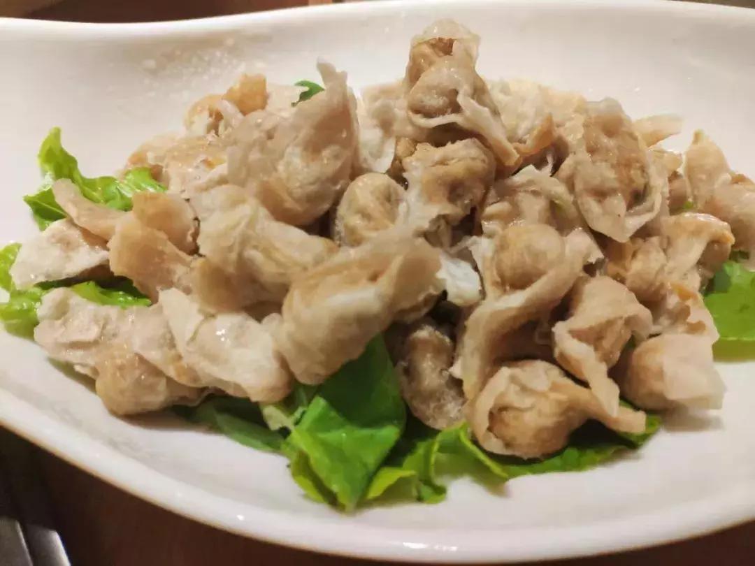 她17岁逃婚出深山，如今在无锡，开了南长街上最大的酒楼