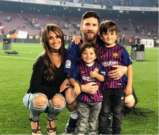 足坛中的四大爱情故事,足坛里面的情侣