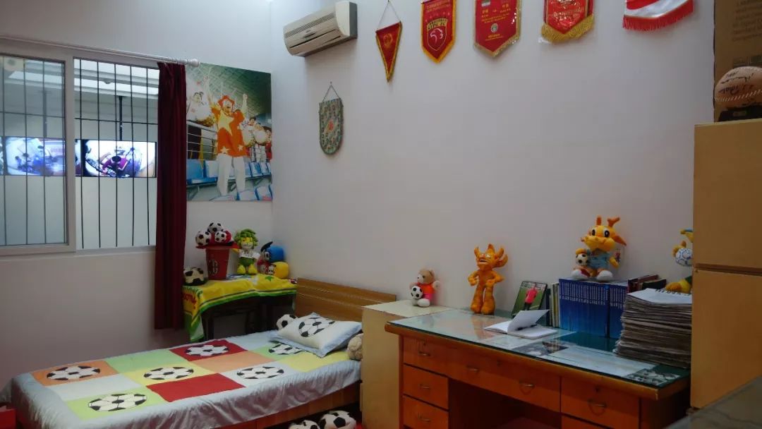 石家庄高新区有免费的足球场吗,石家庄哪里有免费的足球场