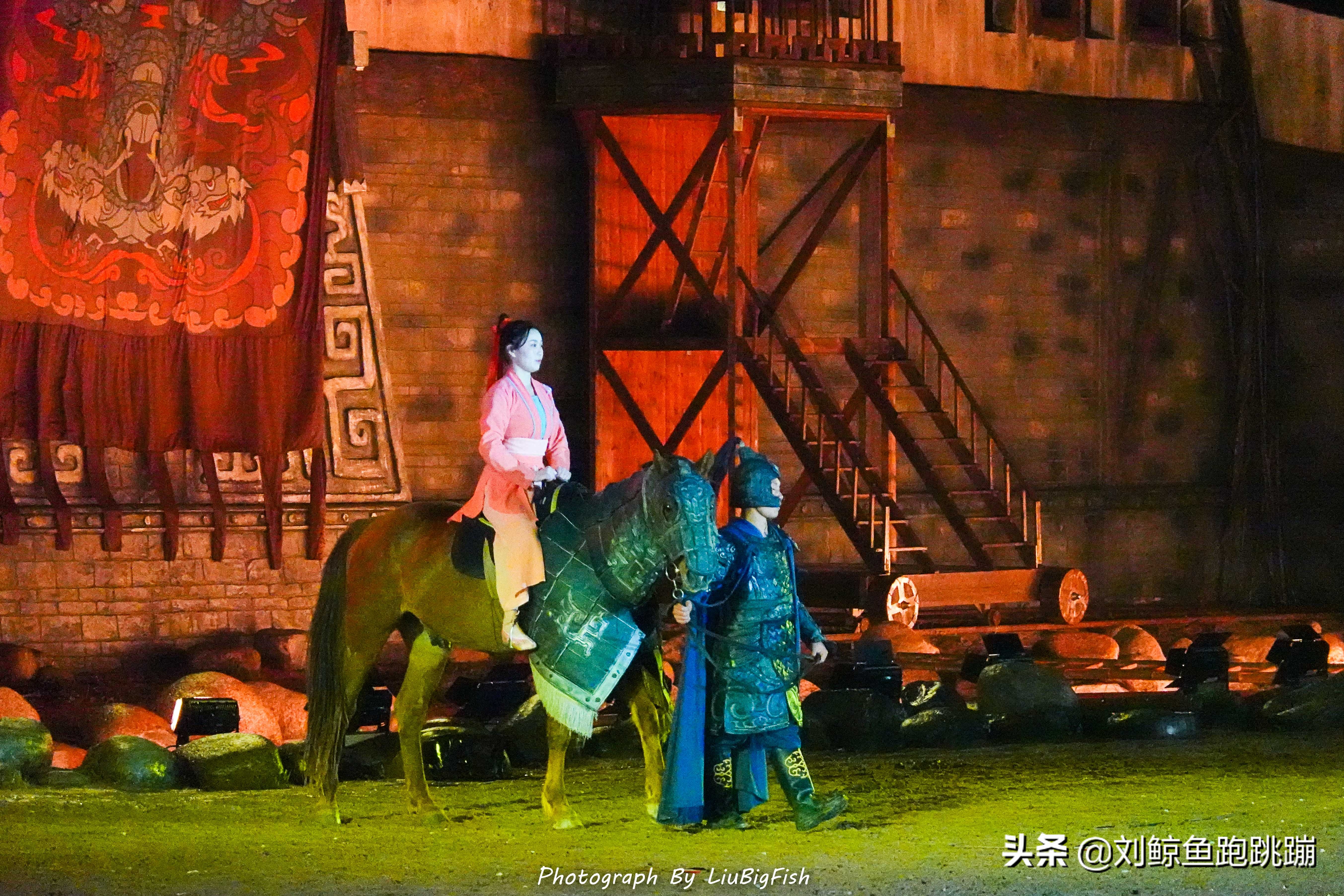 木兰草原马战演出直播,武汉木兰草原狂欢夜视频