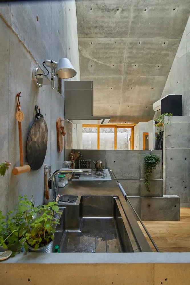 日本教授买不起房，造18㎡“迷你别墅”，给妻子当生日礼物