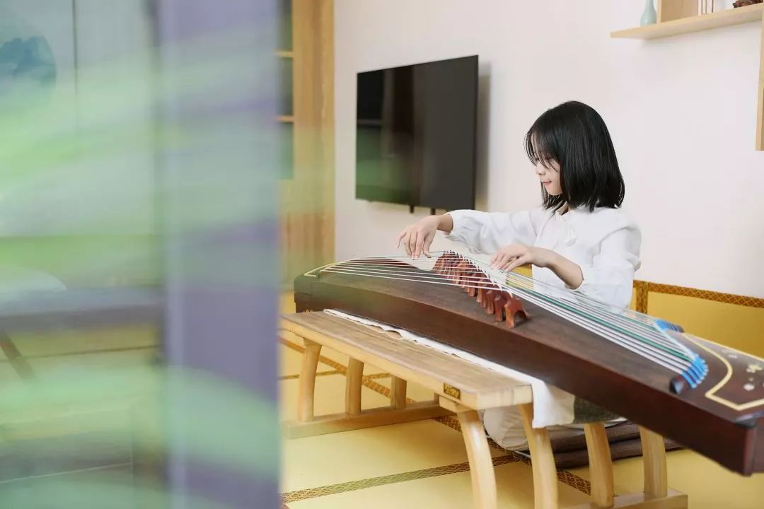 初学古筝应该找什么样的老师,学古筝找老师需要什么条件