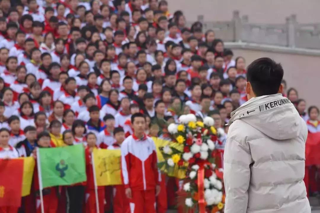 缅怀先烈不忘国耻：安徽淮北天一1300名学生赴台儿庄红色研学游