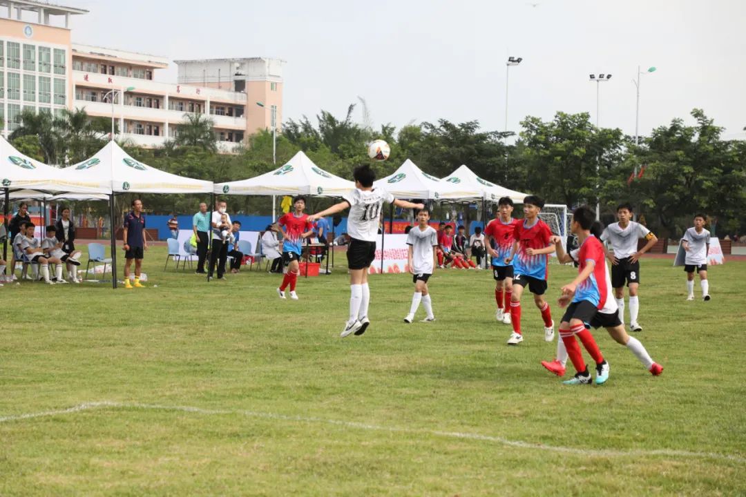 白沙足球比赛,小学校园足球联赛圆满落幕报道