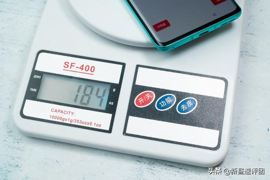 一加8当年出的时候多惊艳,一加8手感