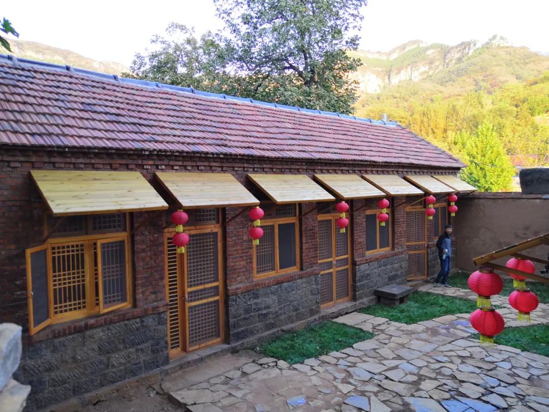 灵山秀水度深秋,灵山秀水堪称世外桃源