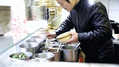 留得住回忆但是留不住人心,留得住的记忆回不去的乡愁