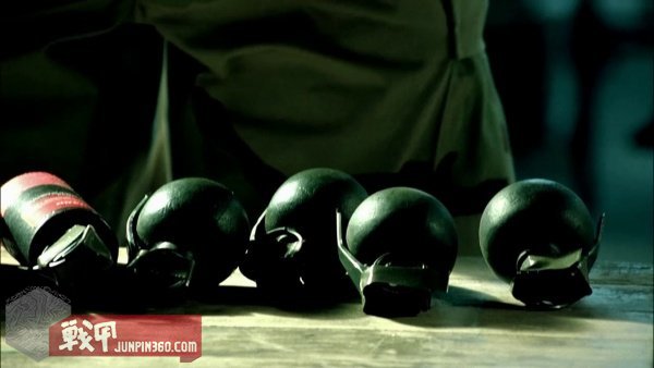 美国黑鹰战机坠落视频,黑鹰坠落最震撼视频