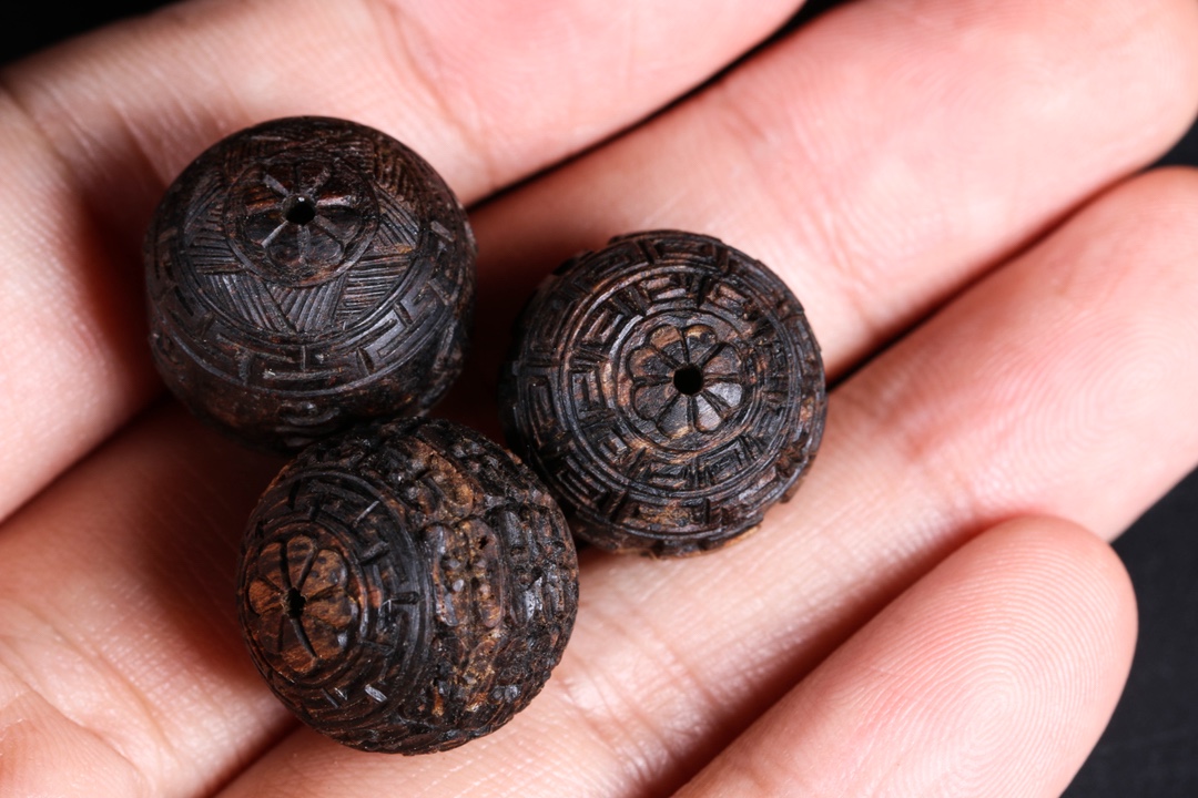 冬季如何避免你的沉香开裂？