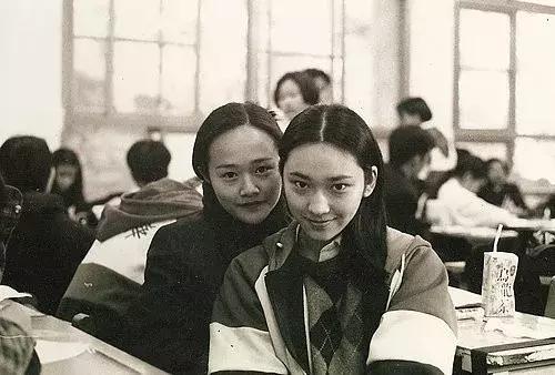 大s和阿雅目前关系,大s为阿雅做过什么事情