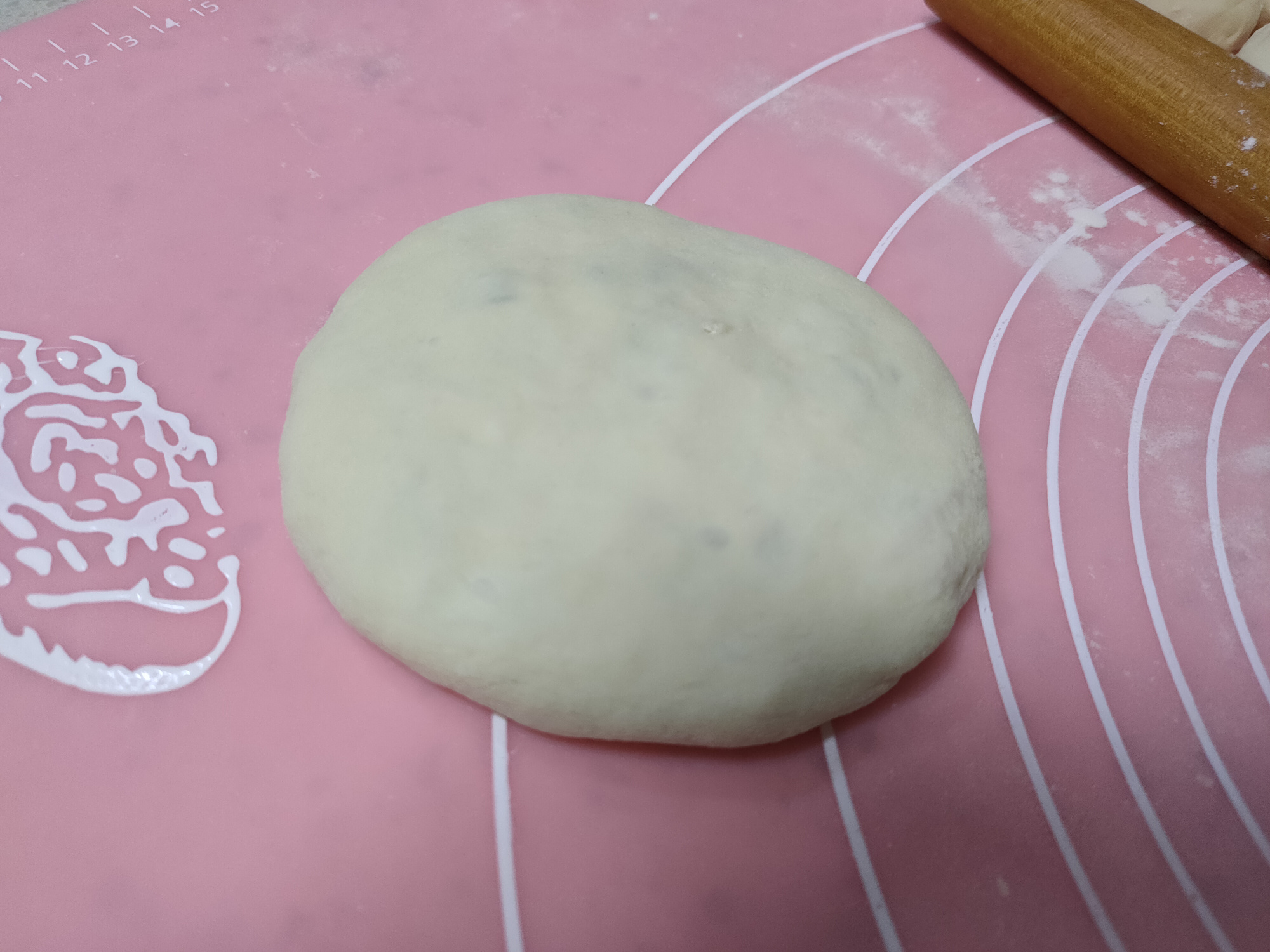 家常馅饼的做法怎么和面软,馅饼和面怎么做才松软好吃