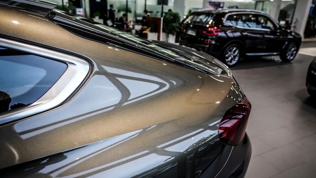 宝马x5和x6哪个更值得买,宝马x6二手车值不值得购买