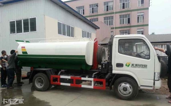 重汽汕德卡垃圾车,汕德卡勾臂垃圾车