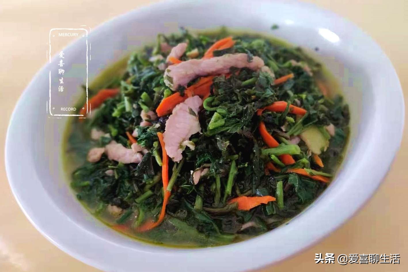 这是春天不可错过的一口鲜，清香脆嫩明目养人，错过就要等一年