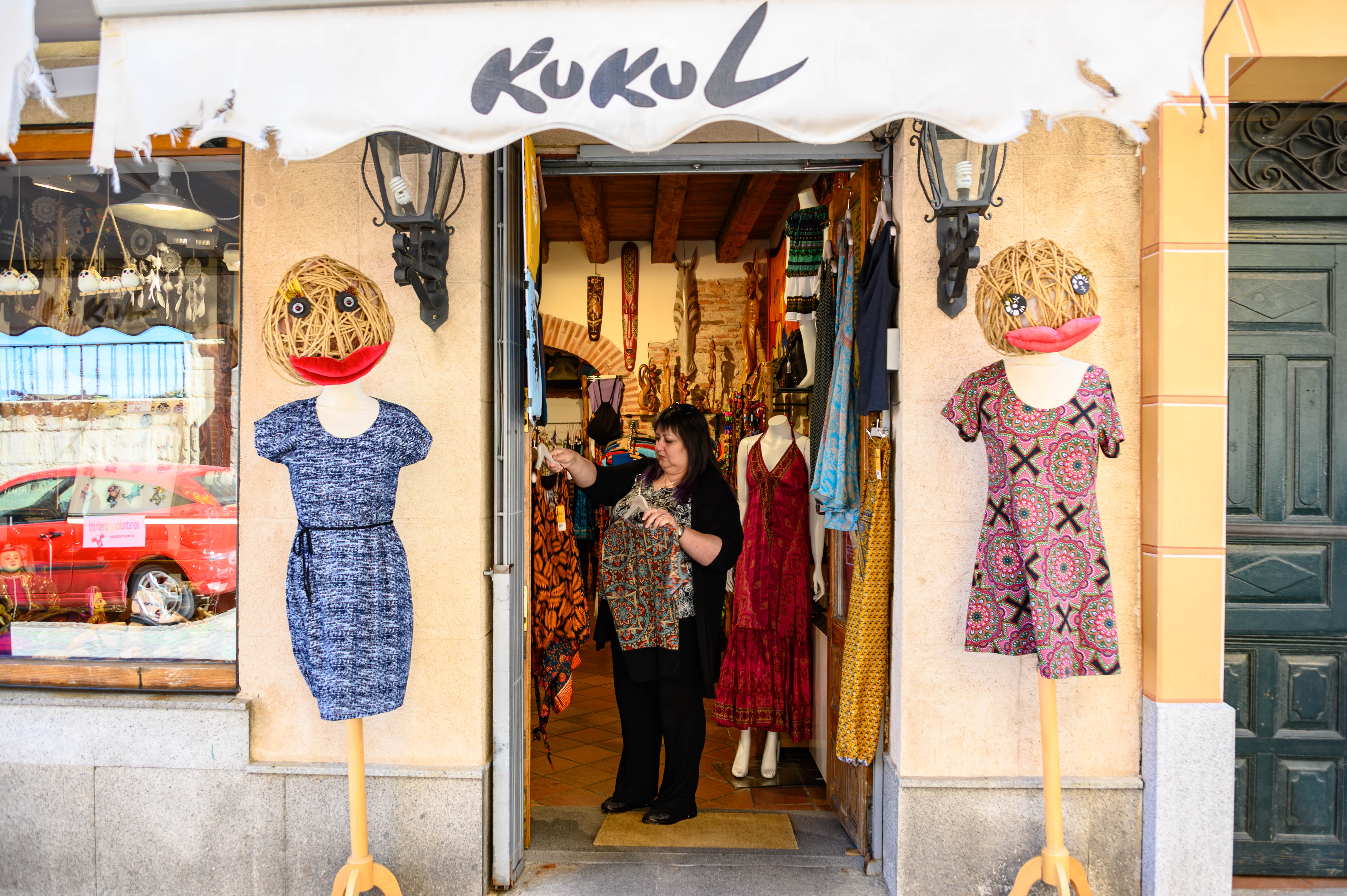 在西班牙，上洗手间要先买咖啡，还发现了迪士尼的公主城堡原型