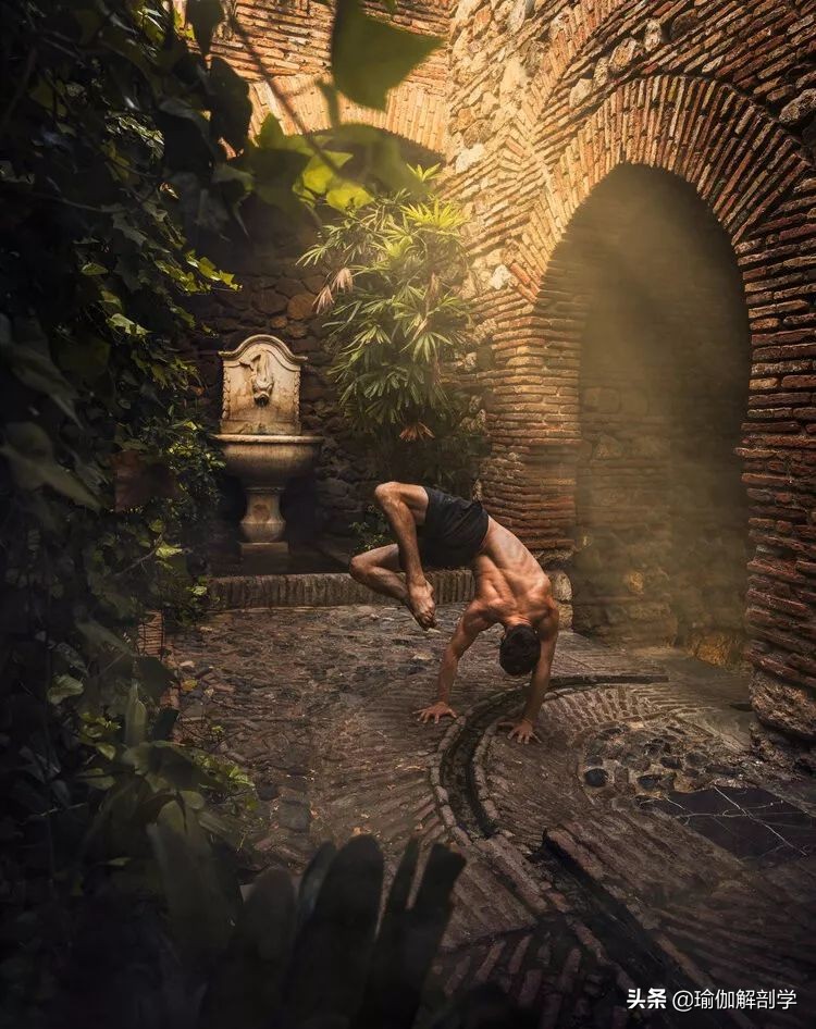 当瑜伽遇上摄影,男摄影师和瑜伽