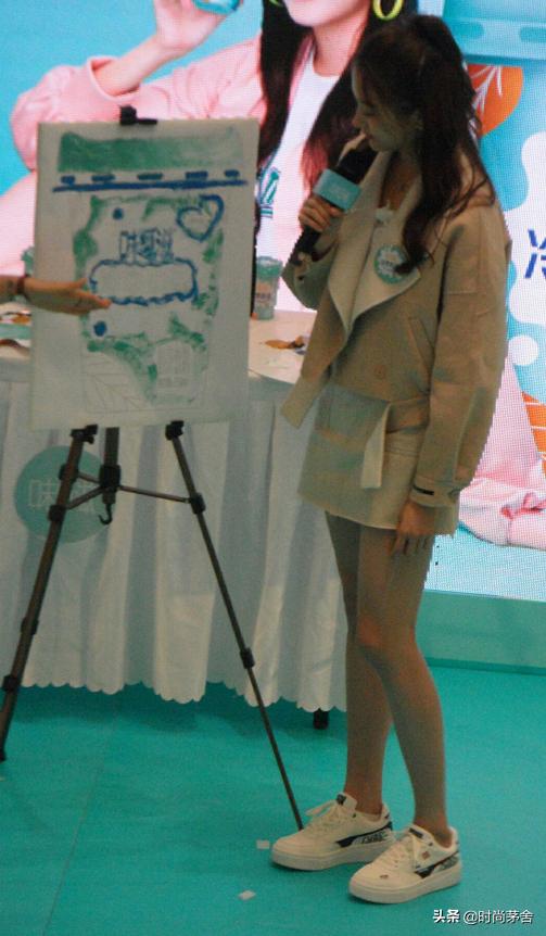 关晓彤安踏鞋子视频,关晓彤同款水墨画安踏鞋