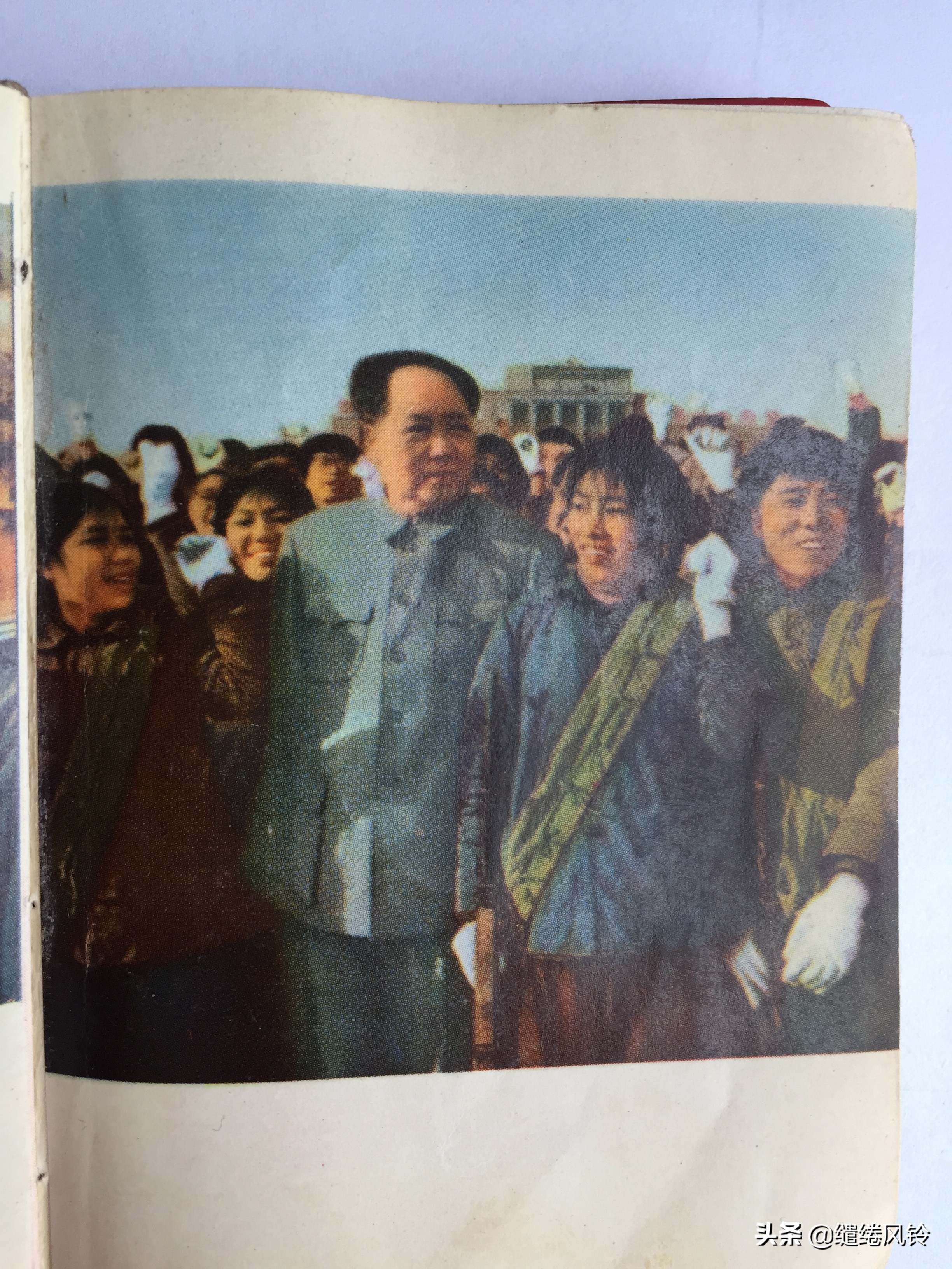 《毛主席诗词》:一本极其珍贵的“红宝书”,永恒不朽的经典篇章