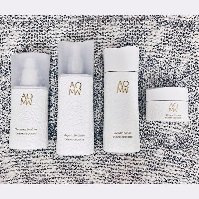 什么护肤品脸上发光发亮,想要皮肤发光更亮要用什么护肤品