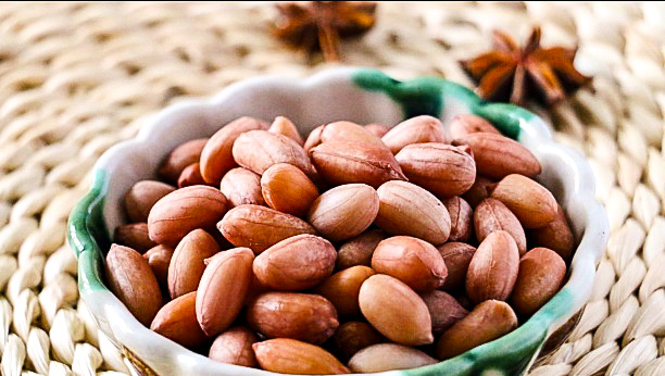 煮花生青菜凉拌,煮花生要怎么才不会黏黏的